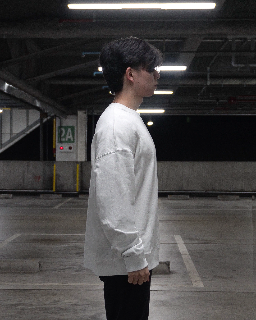 HEAVYWEIGHT ESSENTIAL CREW SWEATSHIRT WHITE