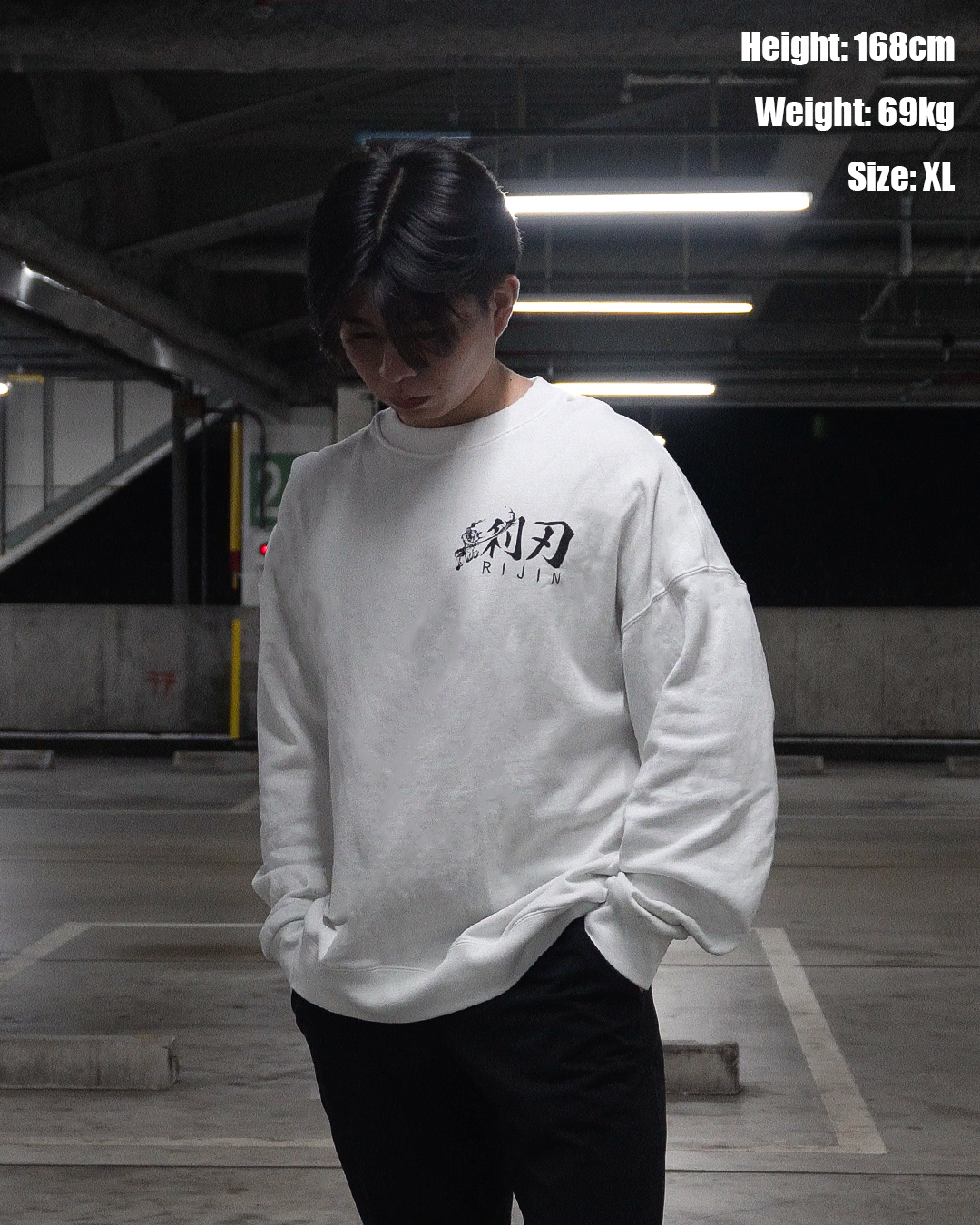 HEAVYWEIGHT ESSENTIAL CREW SWEATSHIRT WHITE