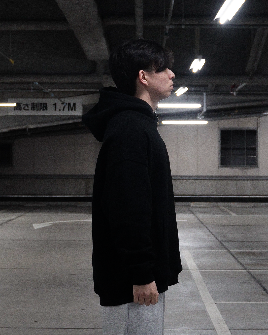 HEAVYWEIGHT CLASSIC HOODIE BLACK